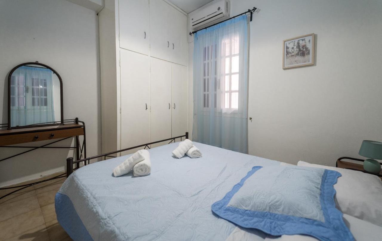 Athenais Apartment Lixouri Exterior photo